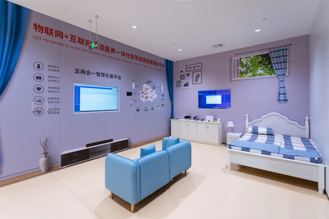 1627959012134405p98B.jpg 12.webp.jpg