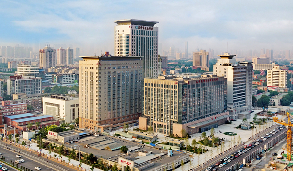 1692686265683386xq6G.jpg 00300090671_4664ab18.jpg